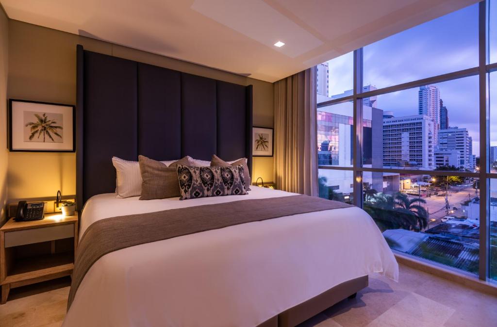 Oz Hotel Luxury bedroom