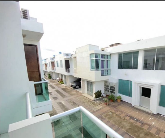 el recreo complex front