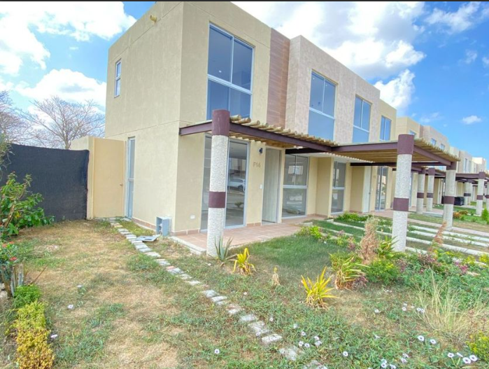 house for sale in doral cartagena front